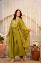 Elegant Embroidered Chanderi Silk Anarkali Kurta Set with Scalloped Dupatta in Yellow – view 3
