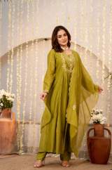 Elegant Embroidered Chanderi Silk Anarkali Kurta Set with Scalloped Dupatta in Yellow – view 7